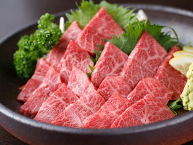 牛肉刺身1100円