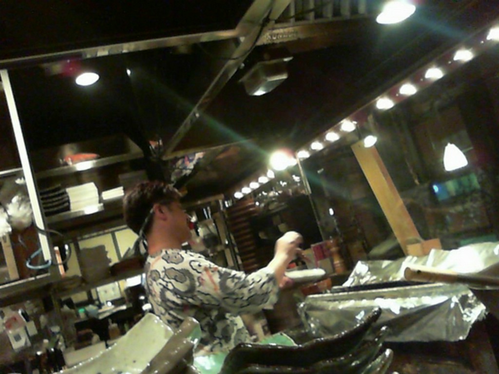 備長炭で焼く焼き鳥！