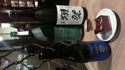 新潟内外から取り寄せた物ばかり。もちろん料理に合った物を。