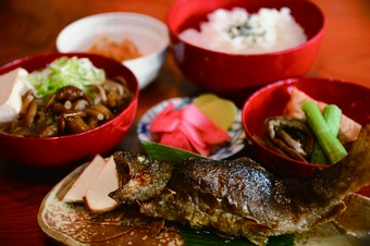 岩魚から揚げ定食