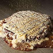 ・自家製和牛たたき
・サラダ
・だしまき玉子
・やきやき盛合わせ	
・焼き物おまかせ2品
・豚玉