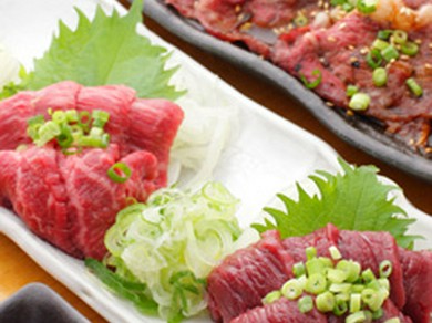 卸直送の新鮮な和牛を使った料理が自慢