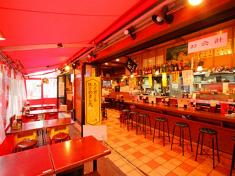 楽しく飲める雰囲気の店内