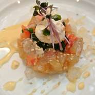 スズキの軽いずけ、マスカルポーネの白和え　　　　コース料理より