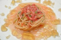 桜海老でとったジュに、和風出汁にジュレをあわせたスパゲティ。