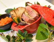 サッパリとした、お肉に香りと旨味をプラスしてお出しいたしました。