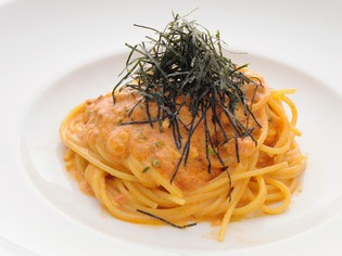 濃厚なコクとパスタとの絡みが絶妙な「生うにのパスタ」