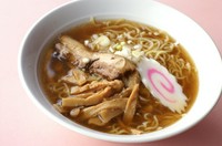 昔ながらの　さっぱり醤油系ラーメン！　　煮込みチャーシューも　口の中でほどけます。 