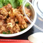 鶏の唐揚げ！　人気の一品！　