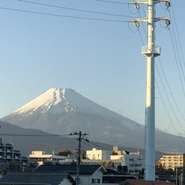 三島から眺める富士山
いつも存在を感じながら生活していますが、天気良く綺麗に見られた時は、嬉しくなります。