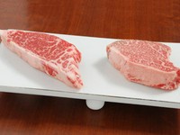 1頭につき2本しかない牛の「ささ身」です。最高に柔らかく、しっとりした味わい。