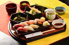 7月1日より新登場！【ハーフブッフェ付】寿司御膳《和食》　※前日18時までの要予約