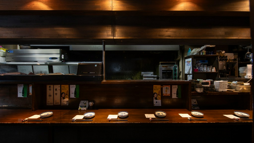 二人の会話も自然と弾む、カジュアルな雰囲気が魅力