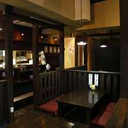 旬の食材にはこだわり、朝獲れ鮮魚の刺身、高知を代表する鰹タタキやうつぼ料理などは全て天然ものを使っており、その美味を満喫することが出来ます。