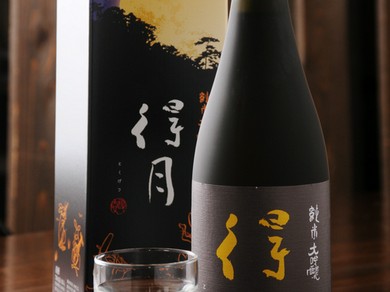 全国から取り寄せた日本酒にも、こだわりあり。