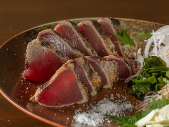 鰹刺身・鰹タタキ、塩タタキ、焼き切り