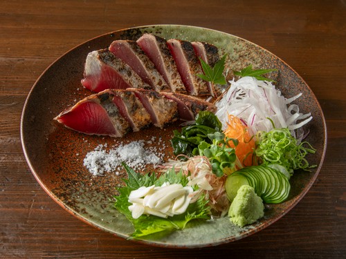 カツオ塩タタキ（生鰹使用）