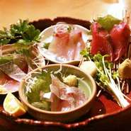 食材で季節を感じながら、楽しい一時を…
季節のこだわりの食材を「きときと」でお楽しみくださいね。