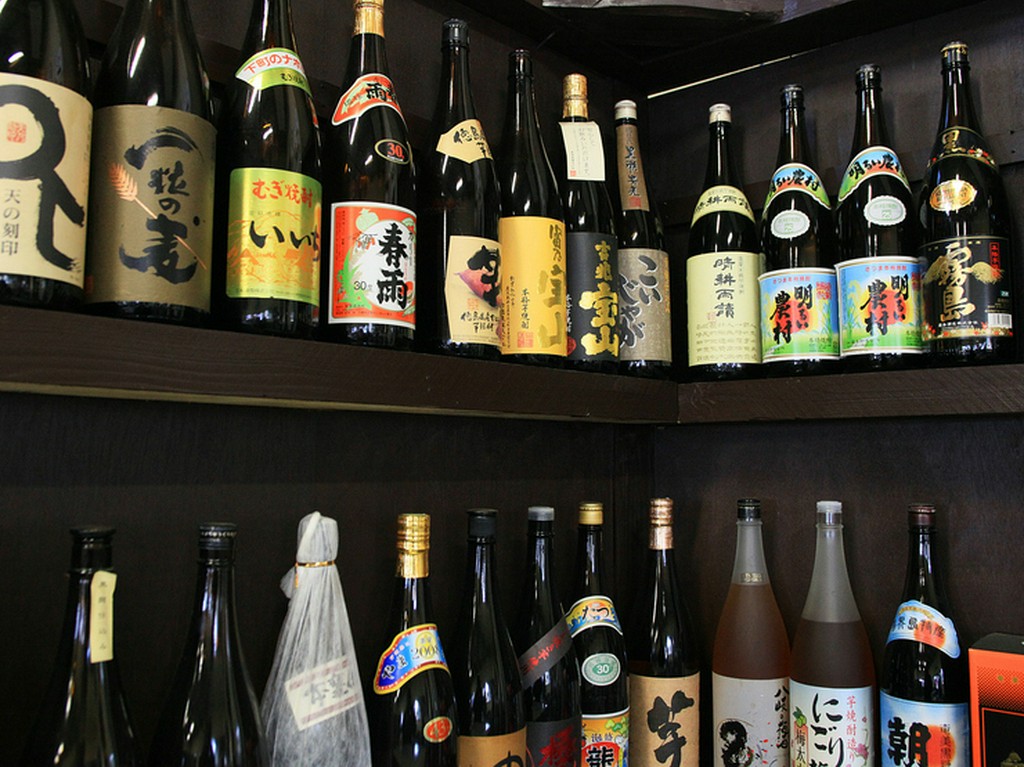 酒類他飲物は持ち込みOKですが、面倒な方はおいしい焼酎が多数。