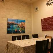 清潔感のある落ち着いた雰囲気の中、気の合う仲間と絶品イタリアンをどうぞ。