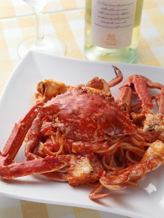 ワタリガニとアサリのトマトクリームソース　スパゲッティ