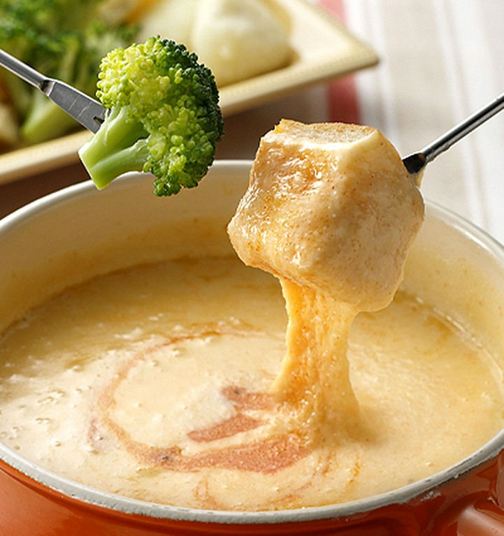 イタリア産フォンティーナチーズを使ったチーズフォンデュが食べれる大満足コース