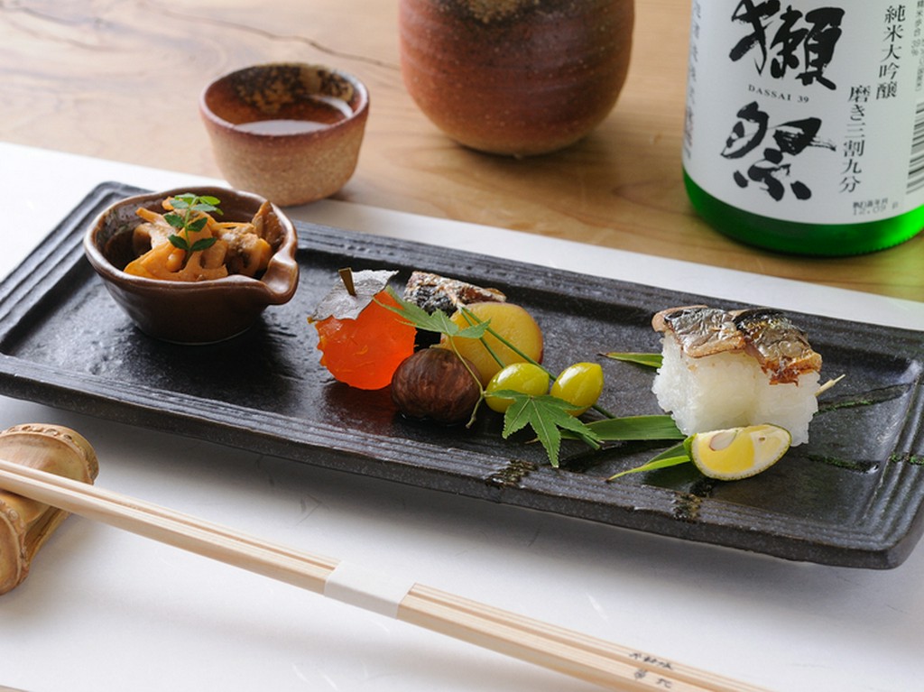 季節を感じられる、本格的な日本料理