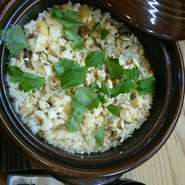 鯛めし（赤出し・漬物）