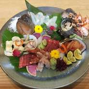 水槽より鮮魚姿造り