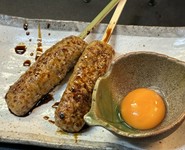 むね肉・もも肉・軟骨をバランス良く練りこんだ自慢の逸品！