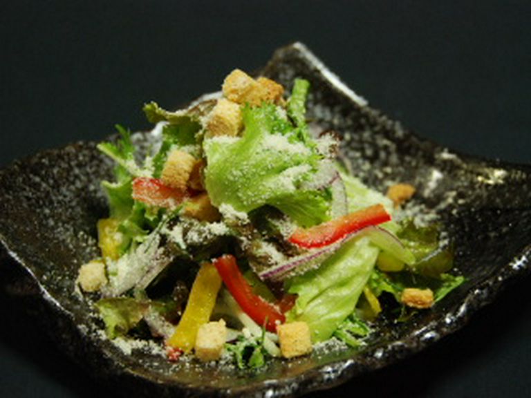 彩り野菜のシーザーサラダ