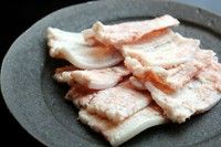 【喉軟骨】気管部分の軟骨です　歯ごたえがあり独特の食感が人気

