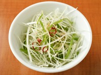 マイルドな辛さがクセになります。焼肉とご一緒にも。