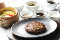 温野菜、ライス付き
※コーヒーは飲み放題となっております。