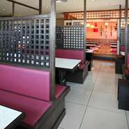 イス席でもゆっくりできると大好評！