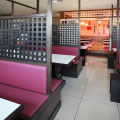 イス席でもゆっくりできると大好評！