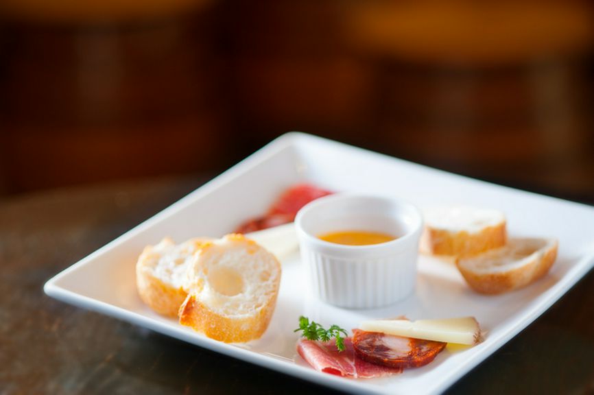 生ハム・チョリソー・チーズのパンタパス(サルモレホソース)