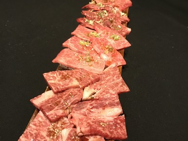 夏の定番!冷えたビールと焼肉で暑さを忘れるお食事を!