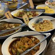 野菜がたっぷり召し上がれるバイキング！！
地元のお惣菜も手作りでご用意してます。