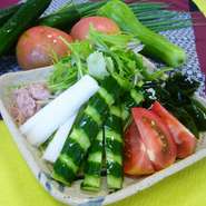 一番人気。できるだけ地元で作られた野菜を使うこだわりです。野菜たっぷりでサラダ好きが大満足する一品