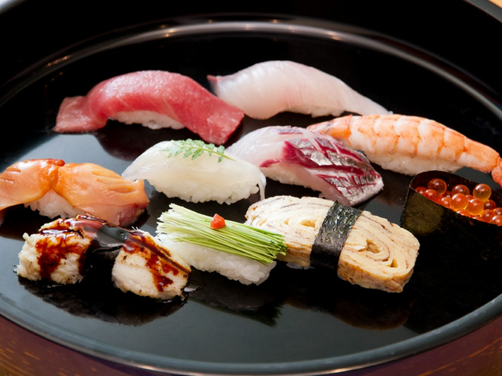 握り寿司盛り合せ