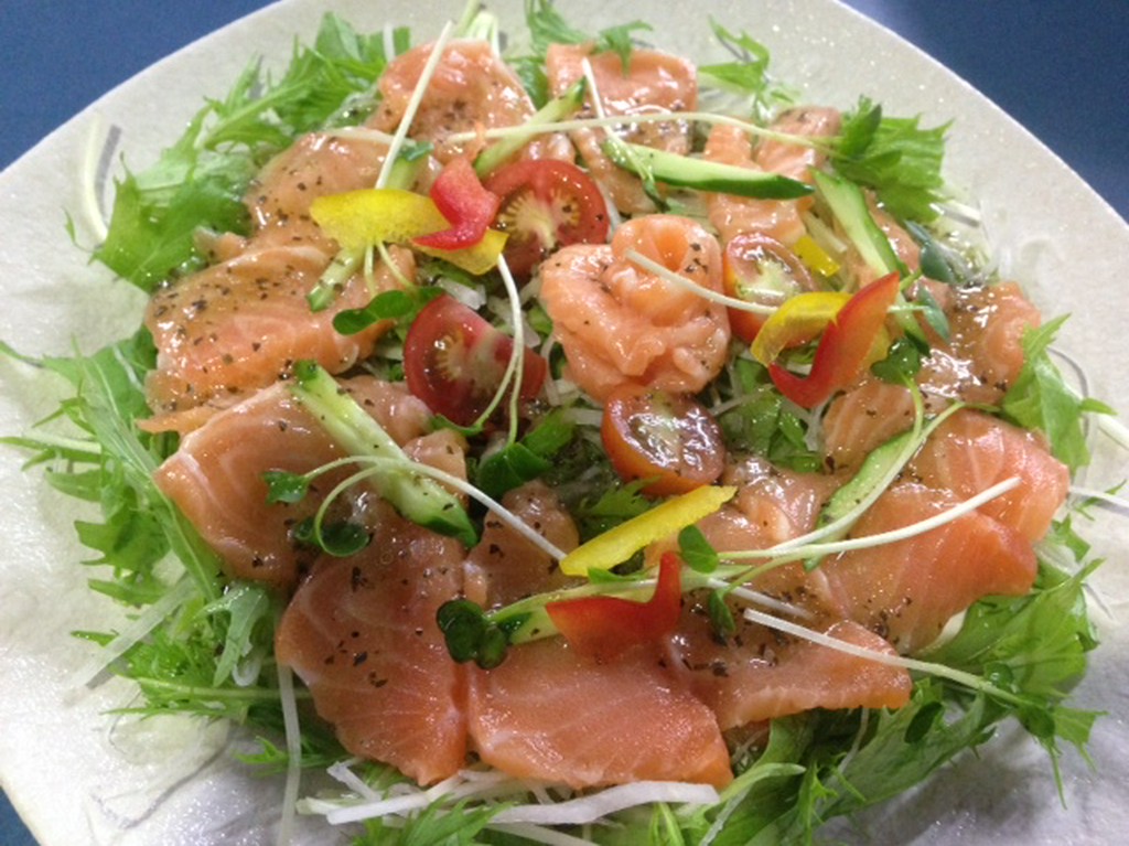 サーモンカルパッチョ