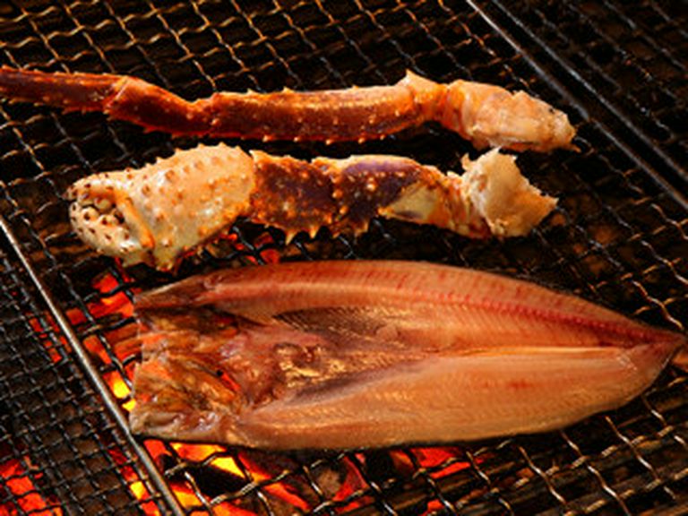 焼がに 一本1700円　　ほっけ 1300円