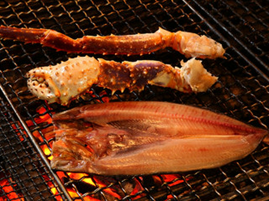 焼がに 一本1700円　　ほっけ 1300円