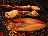 焼がに 一本1700円　　ほっけ 1300円