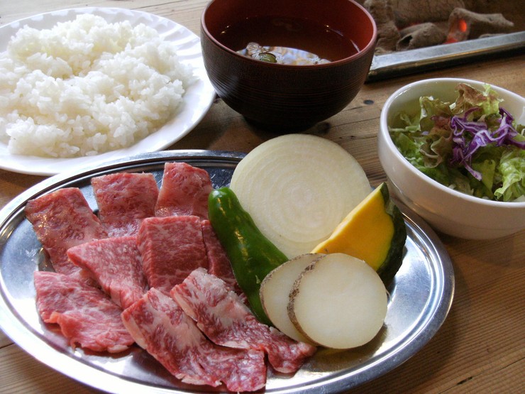 レストラン カウベル 室蘭 焼肉 ランチメニュー ヒトサラ