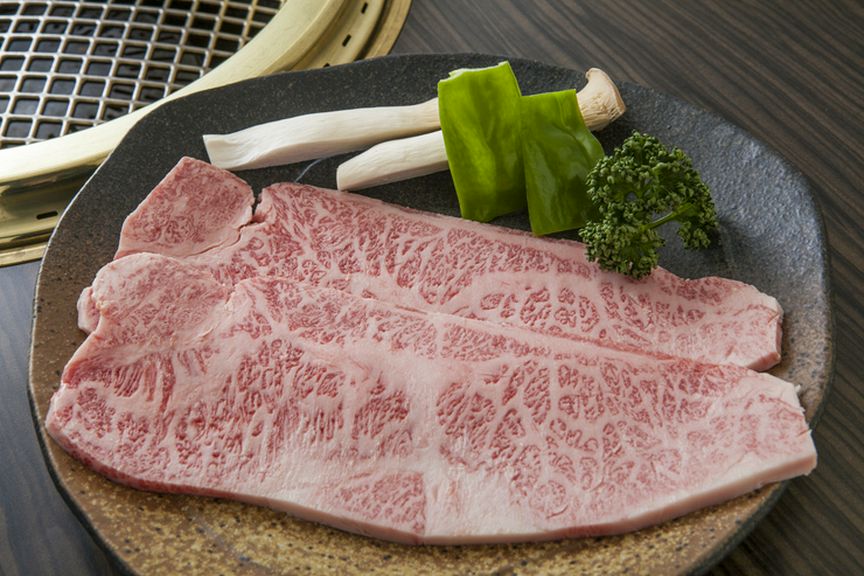 個室完備。最高ランクの国産和牛でおもてなしを