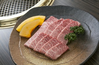 和牛霜降りカルビ