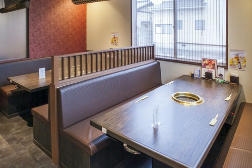 ゆったり寛げるソファ席