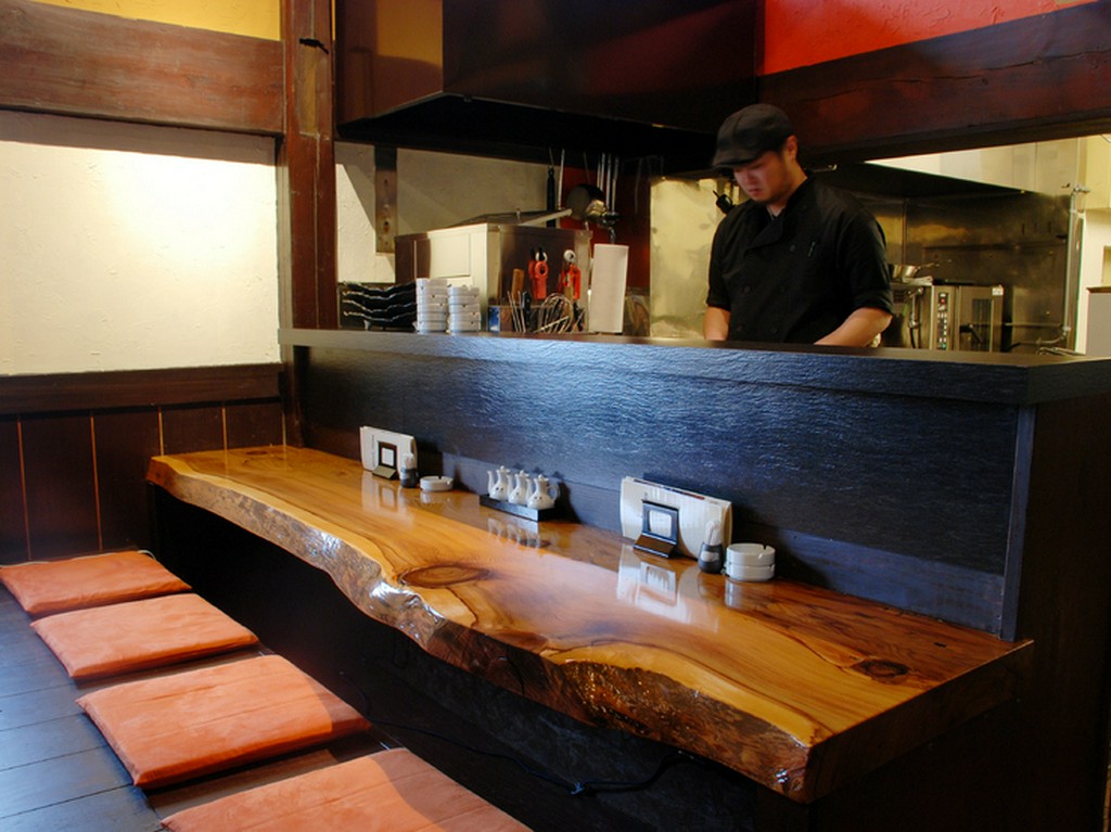 古民家風の落ち着いた店内